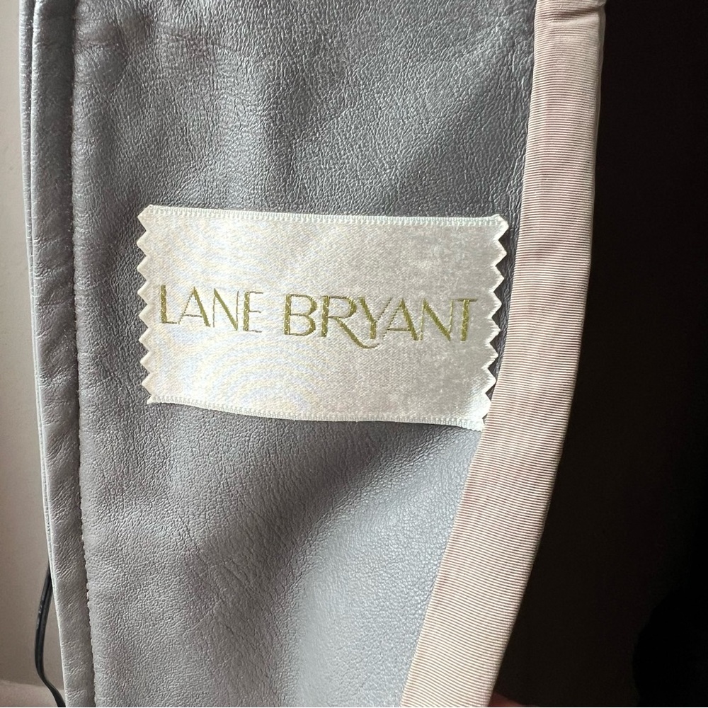 Just Sold: Vintage 1960s Gray Blue Leather Coat with Fox Fur Trim Lane Bryant - Picture 9 of 15